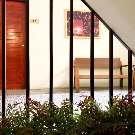 Manon Sleepeatdrink Bed & Breakfast Chiang Mai Ngoại thất bức ảnh