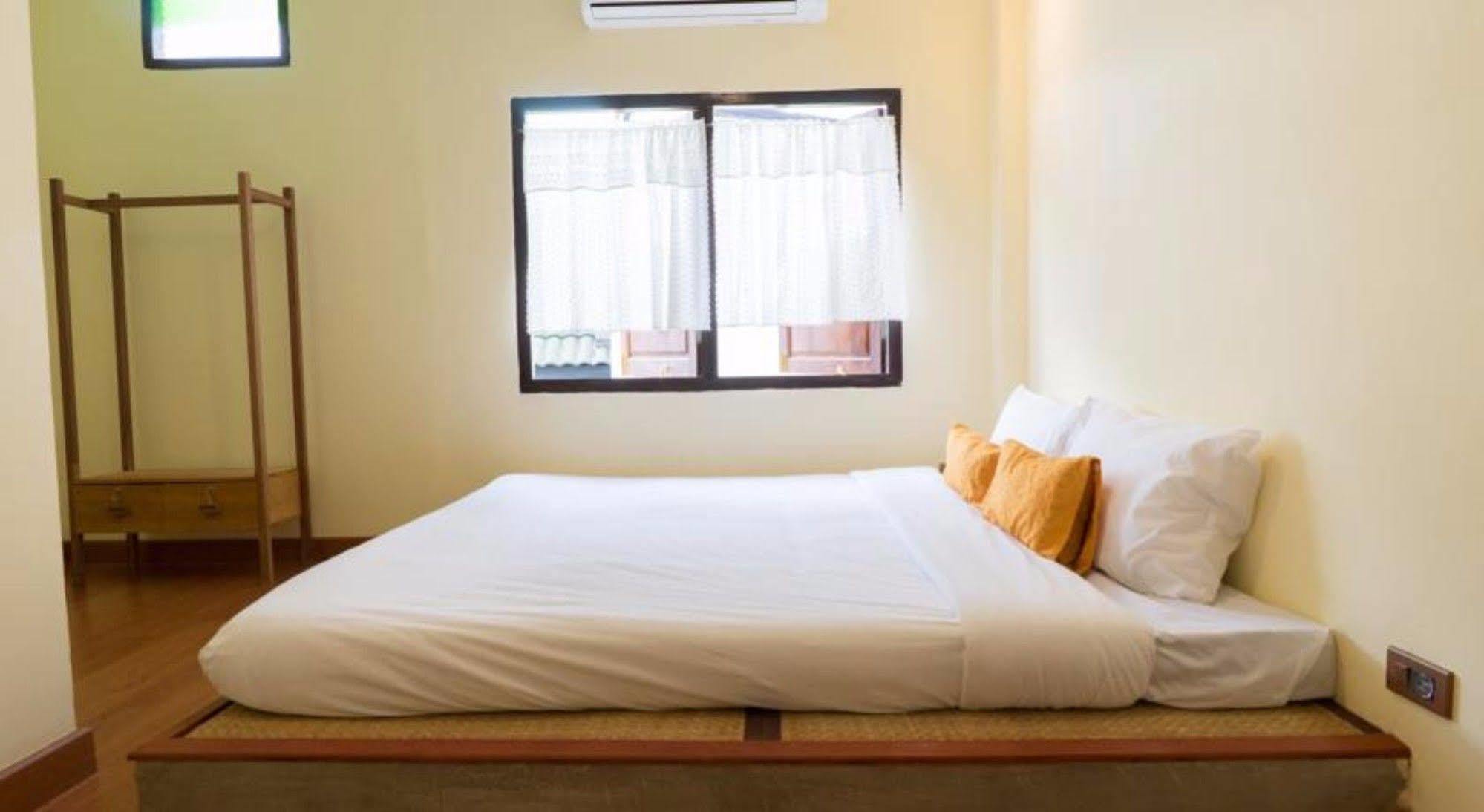 Manon Sleepeatdrink Bed & Breakfast Chiang Mai Ngoại thất bức ảnh