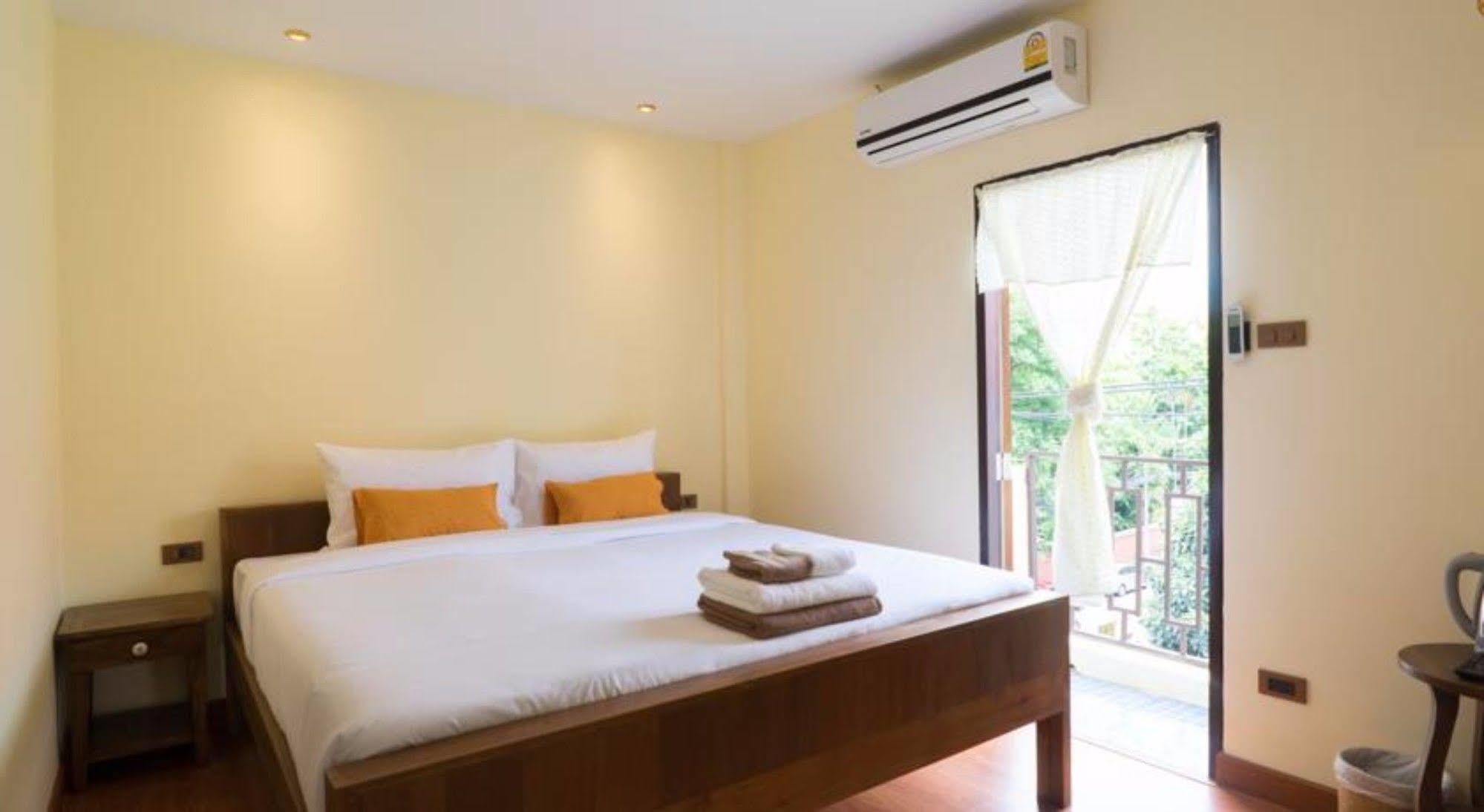 Manon Sleepeatdrink Bed & Breakfast Chiang Mai Ngoại thất bức ảnh