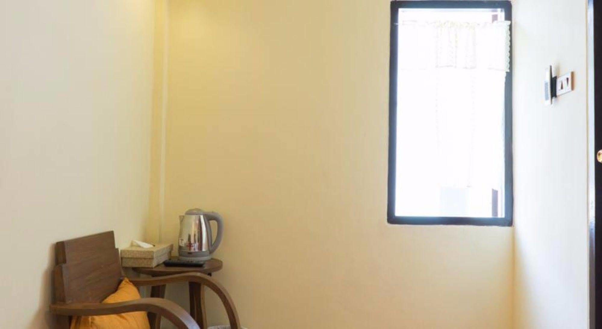 Manon Sleepeatdrink Bed & Breakfast Chiang Mai Ngoại thất bức ảnh
