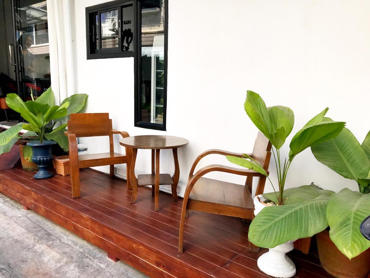Manon Sleepeatdrink Bed & Breakfast Chiang Mai Ngoại thất bức ảnh